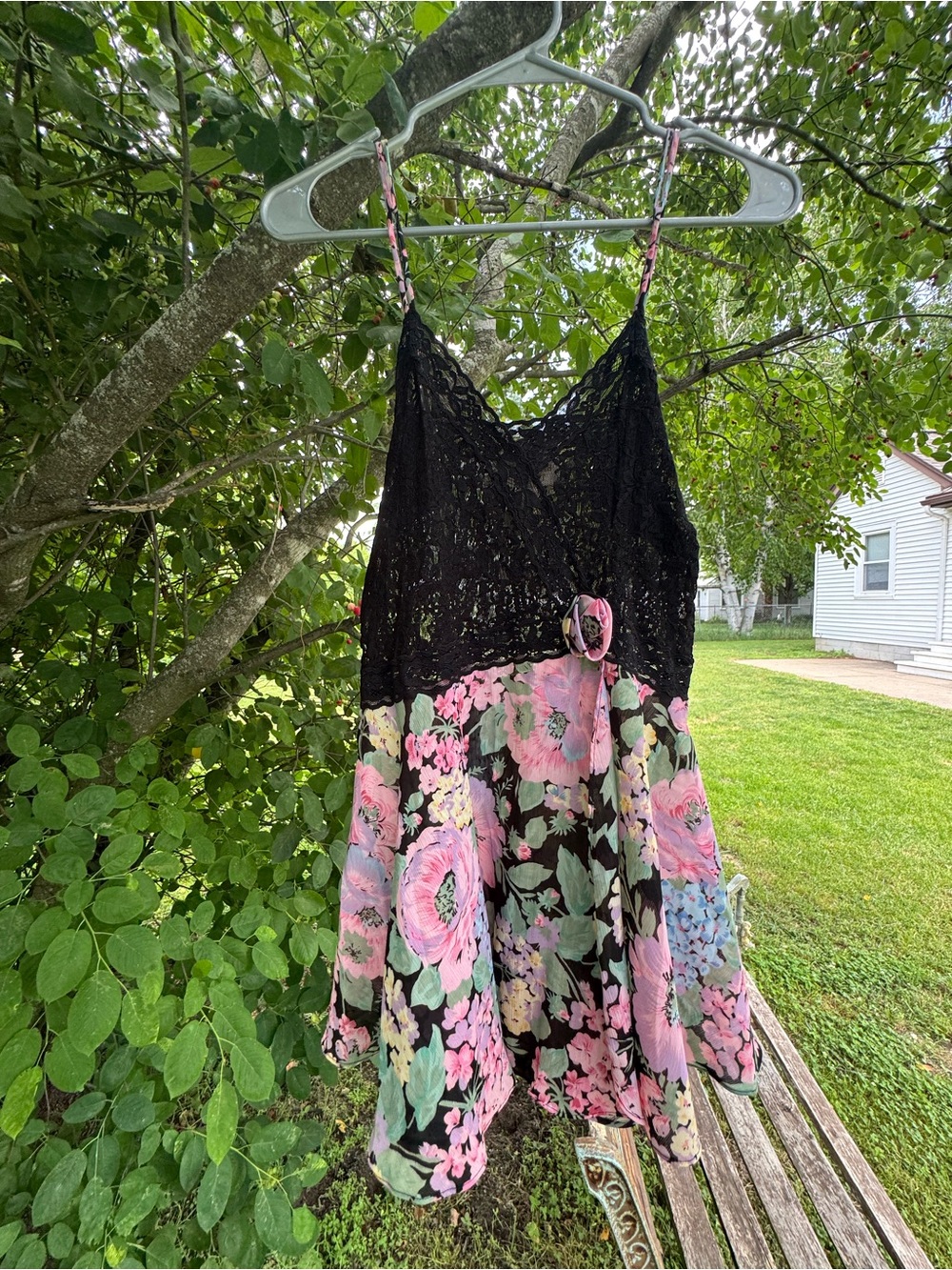 90s Gold Tag Victoria's Secret Black Lace Cami with Floral Strap Detail